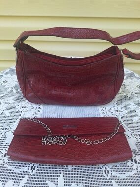Red Croc-Embossed Shoulder Bag & Clutch Set